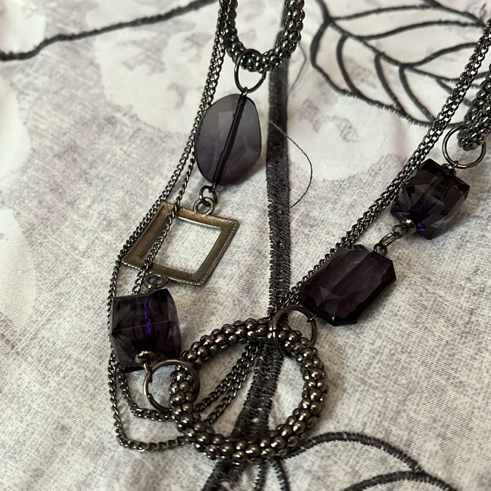 Cute Long Necklace - Picture 4 of 4
